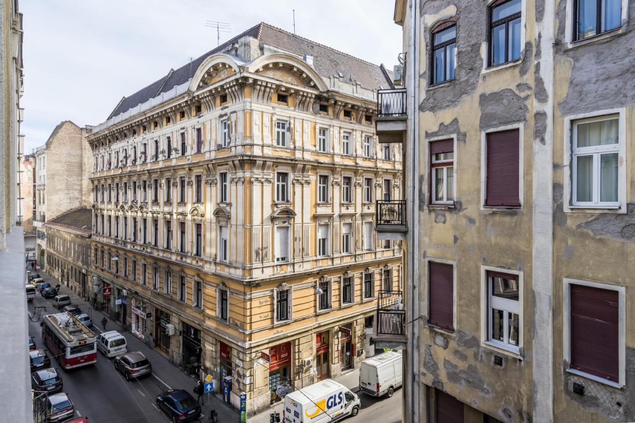 Central Premier Apartment Budapeste Exterior foto
